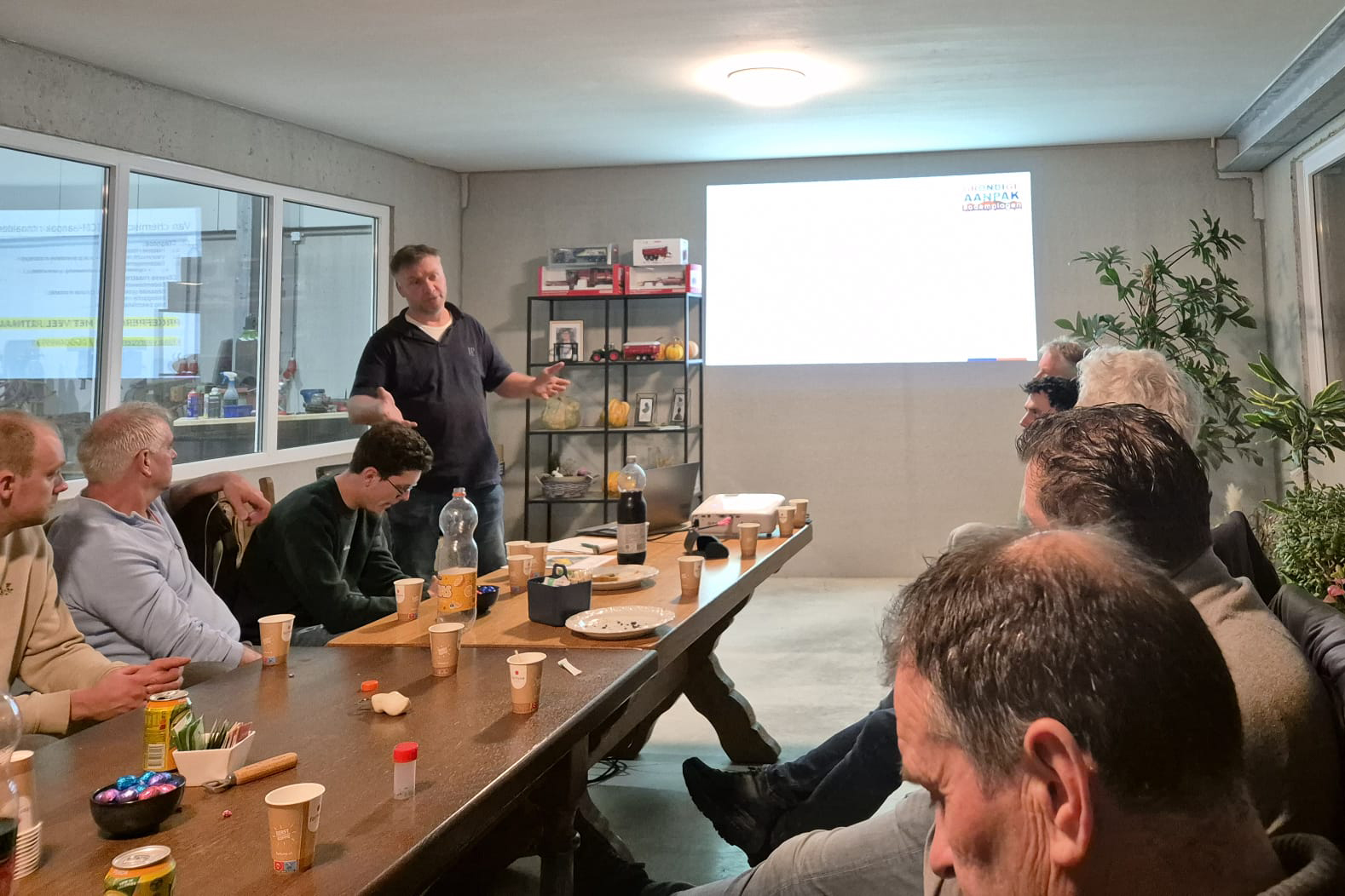 8 maart 2024 bij Rob Meeuwissen. Foto genomen door een akkerbouwer uit Gastel.